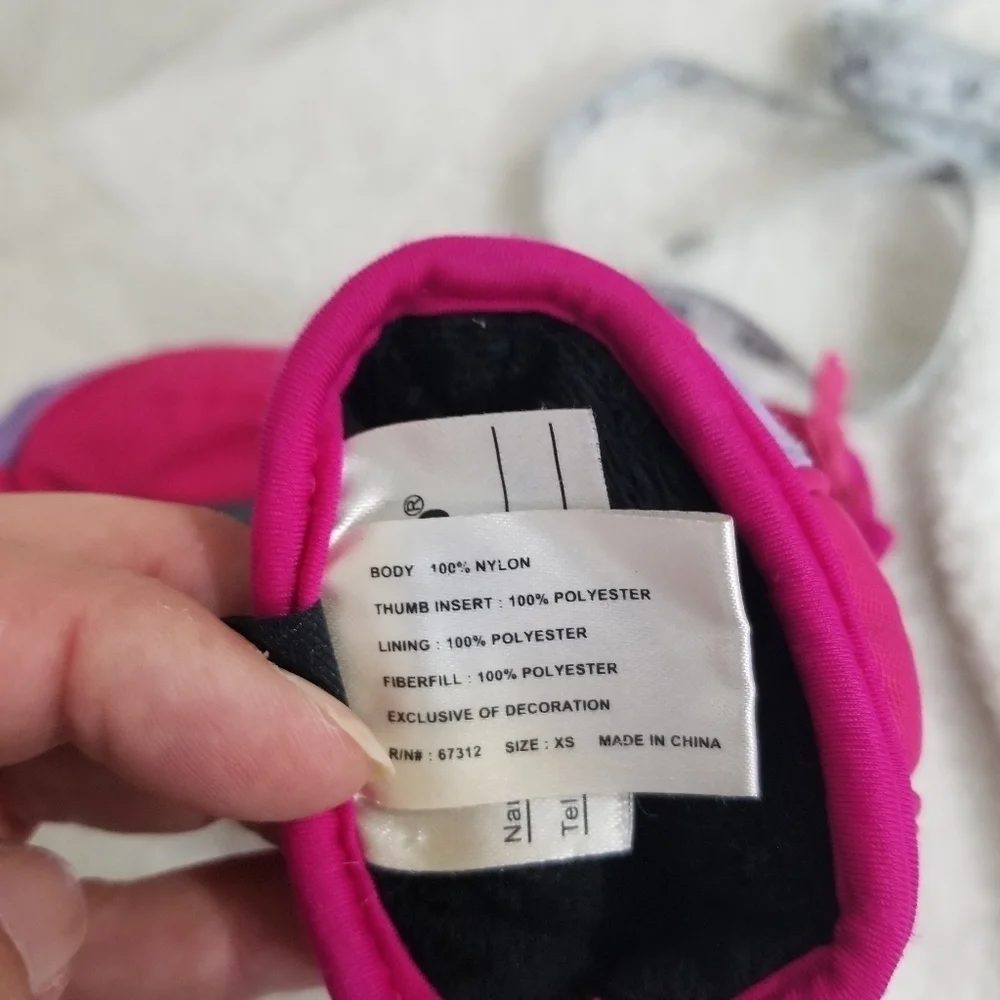 Girls Head Outlast winter mittens/gloves